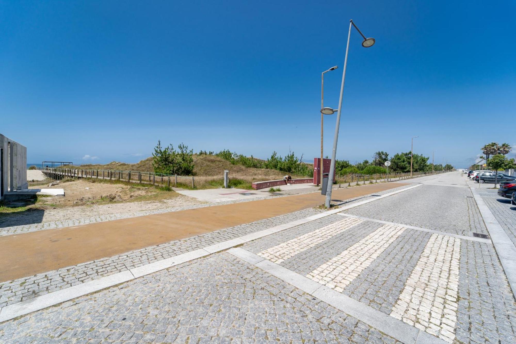 Beach Flat By House And People เวียนา โด กัสเตโล ภายนอก รูปภาพ